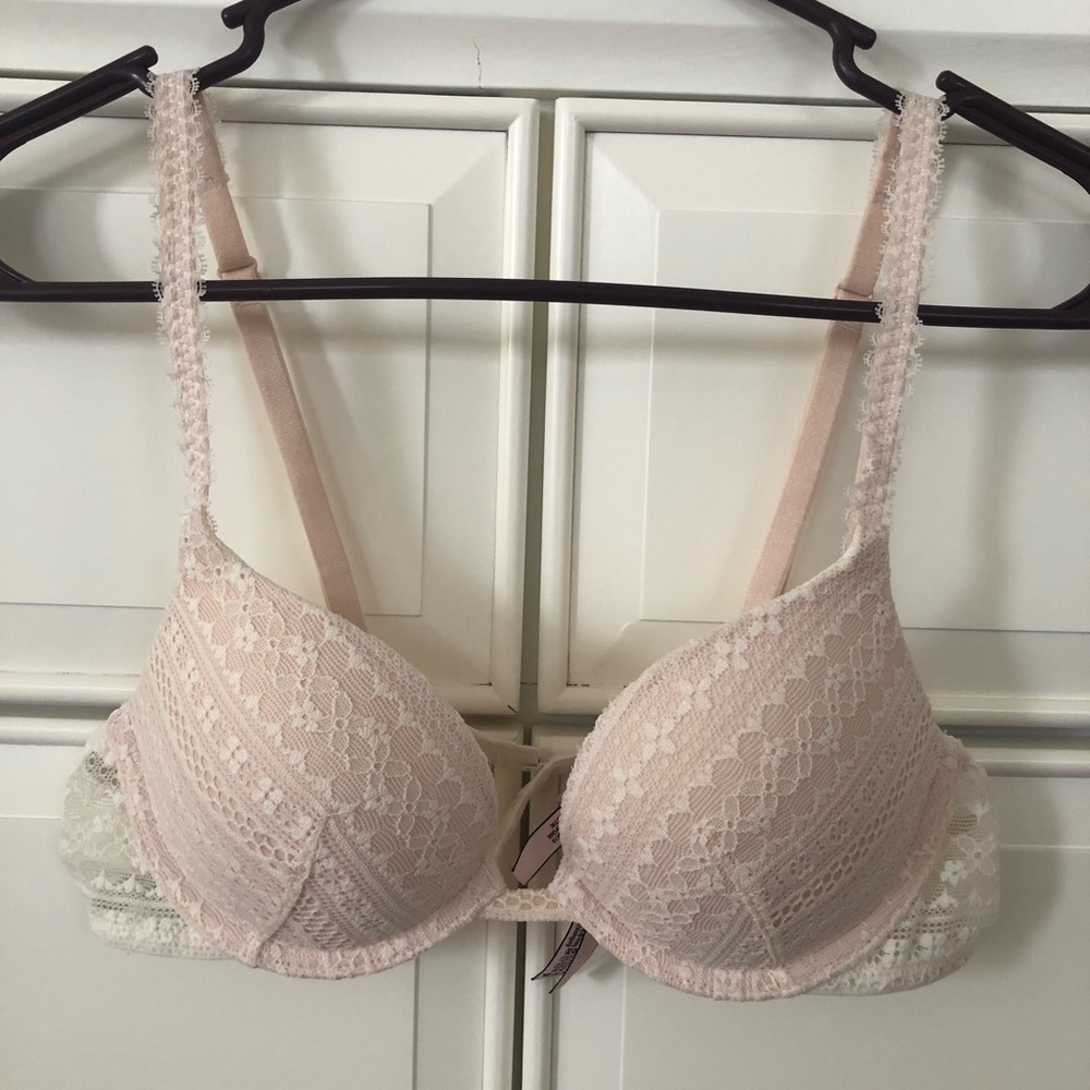 Victoria’s Secret Push-up Bra in Lace
